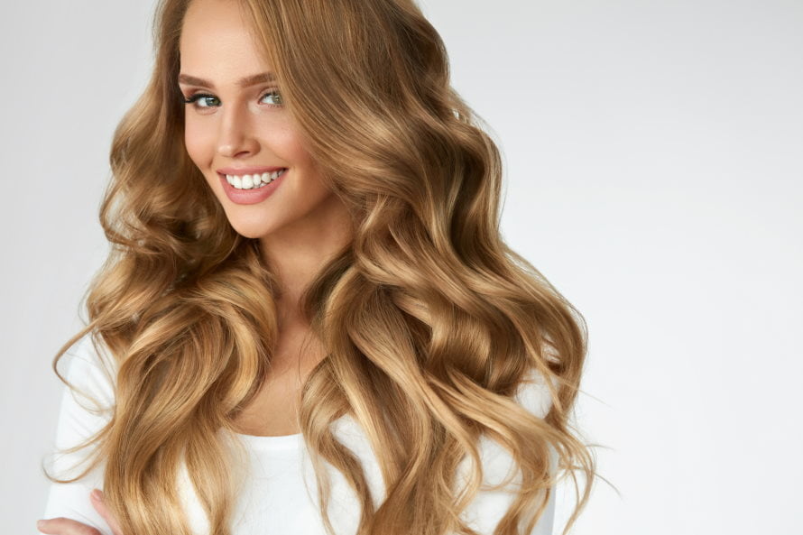 Beautytrick Aufhellungsöl: Schonend die Haare aufhellen